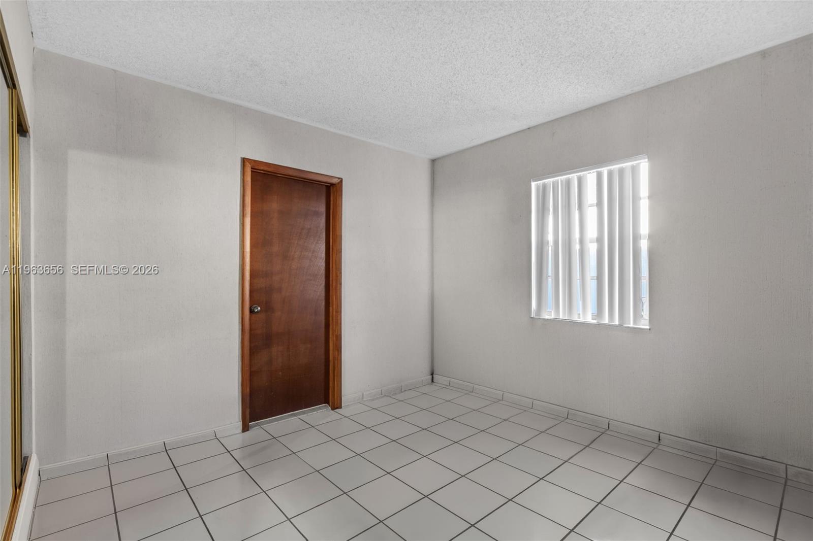 533 E 23rd St Hialeah, FL 33013