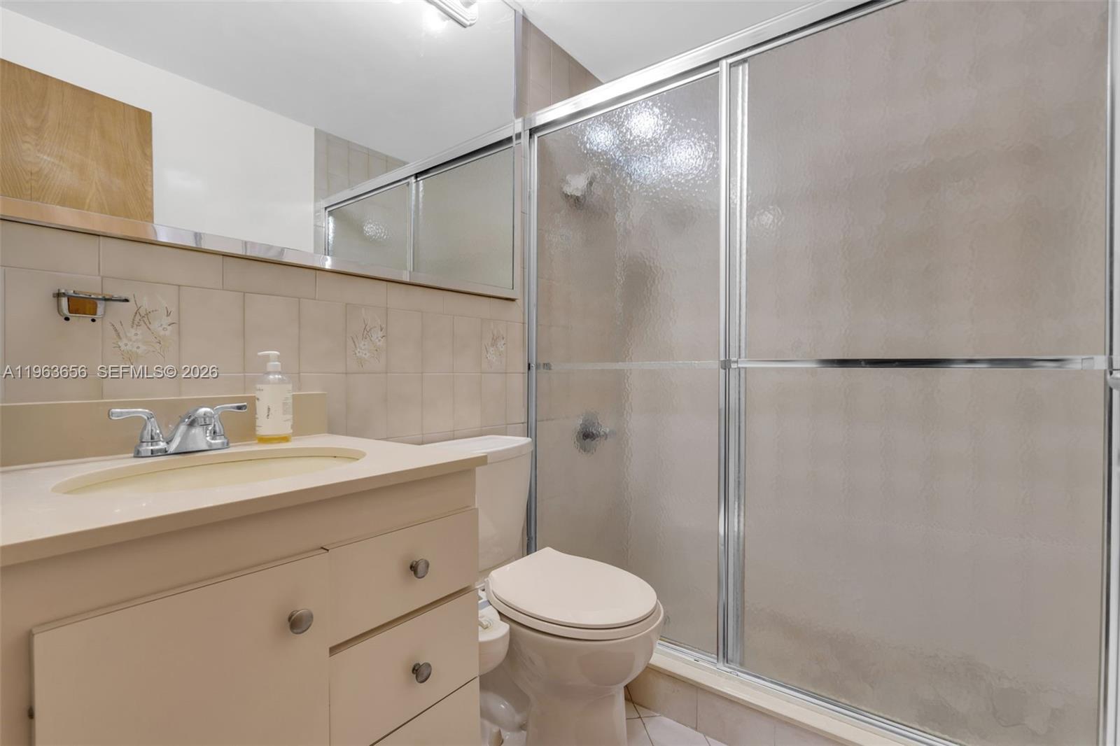 533 E 23rd St Hialeah, FL 33013