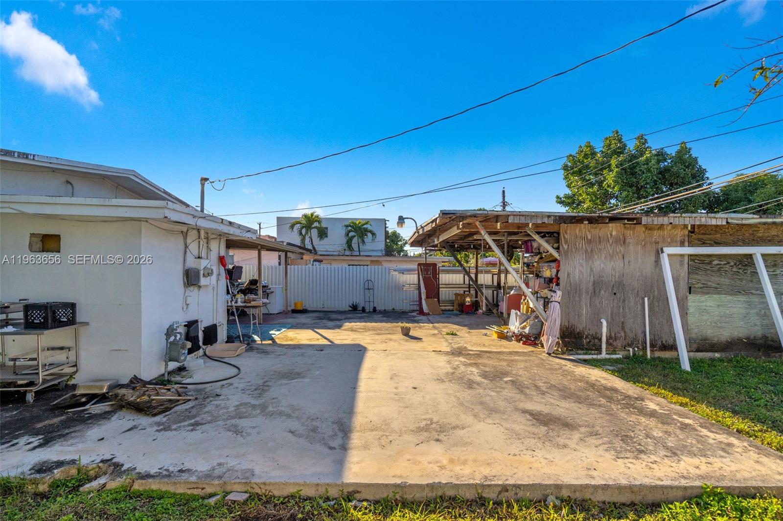 533 E 23rd St Hialeah, FL 33013