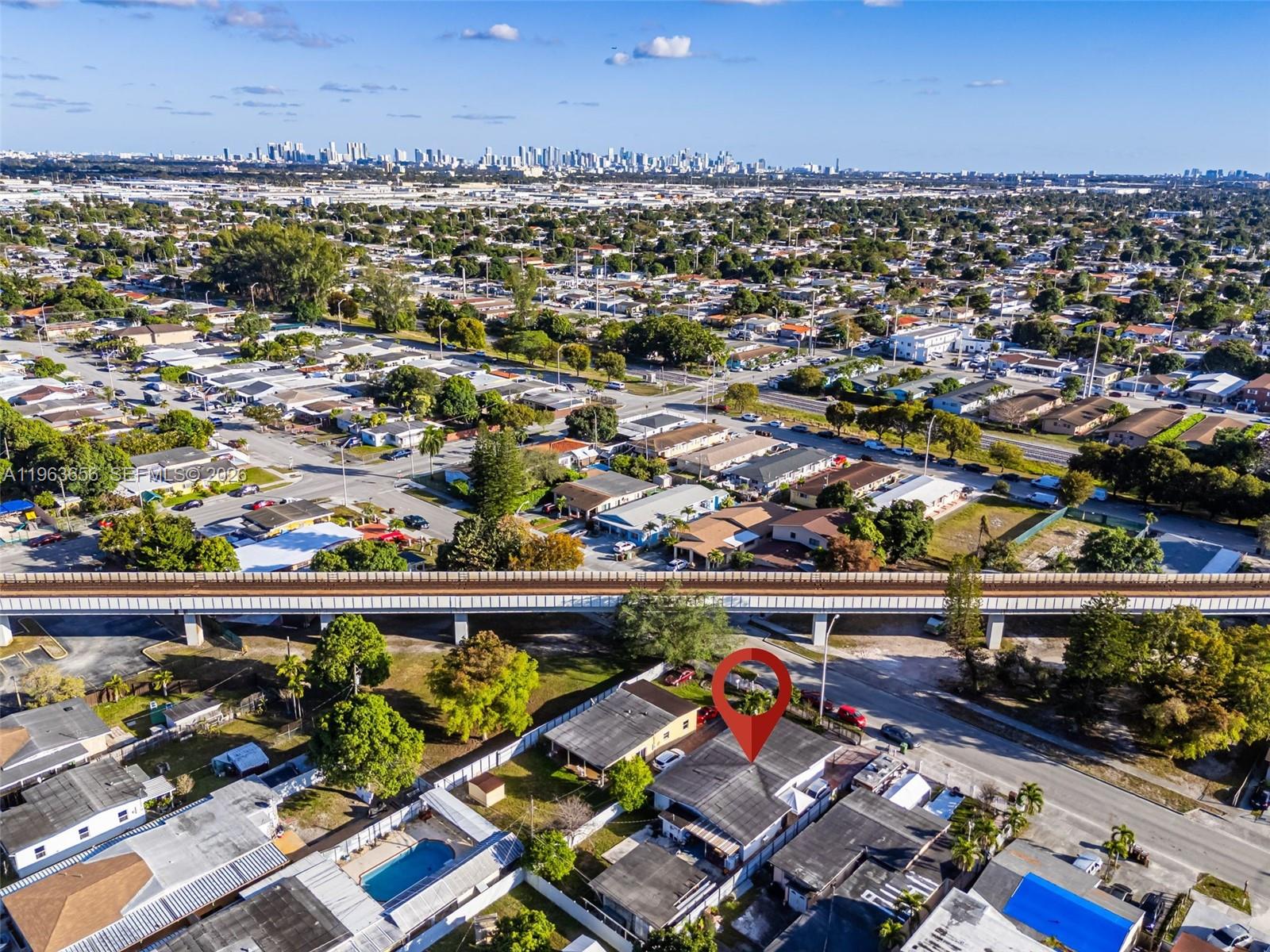 533 E 23rd St Hialeah, FL 33013