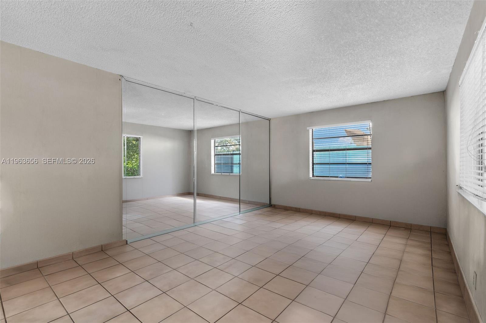 533 E 23rd St Hialeah, FL 33013