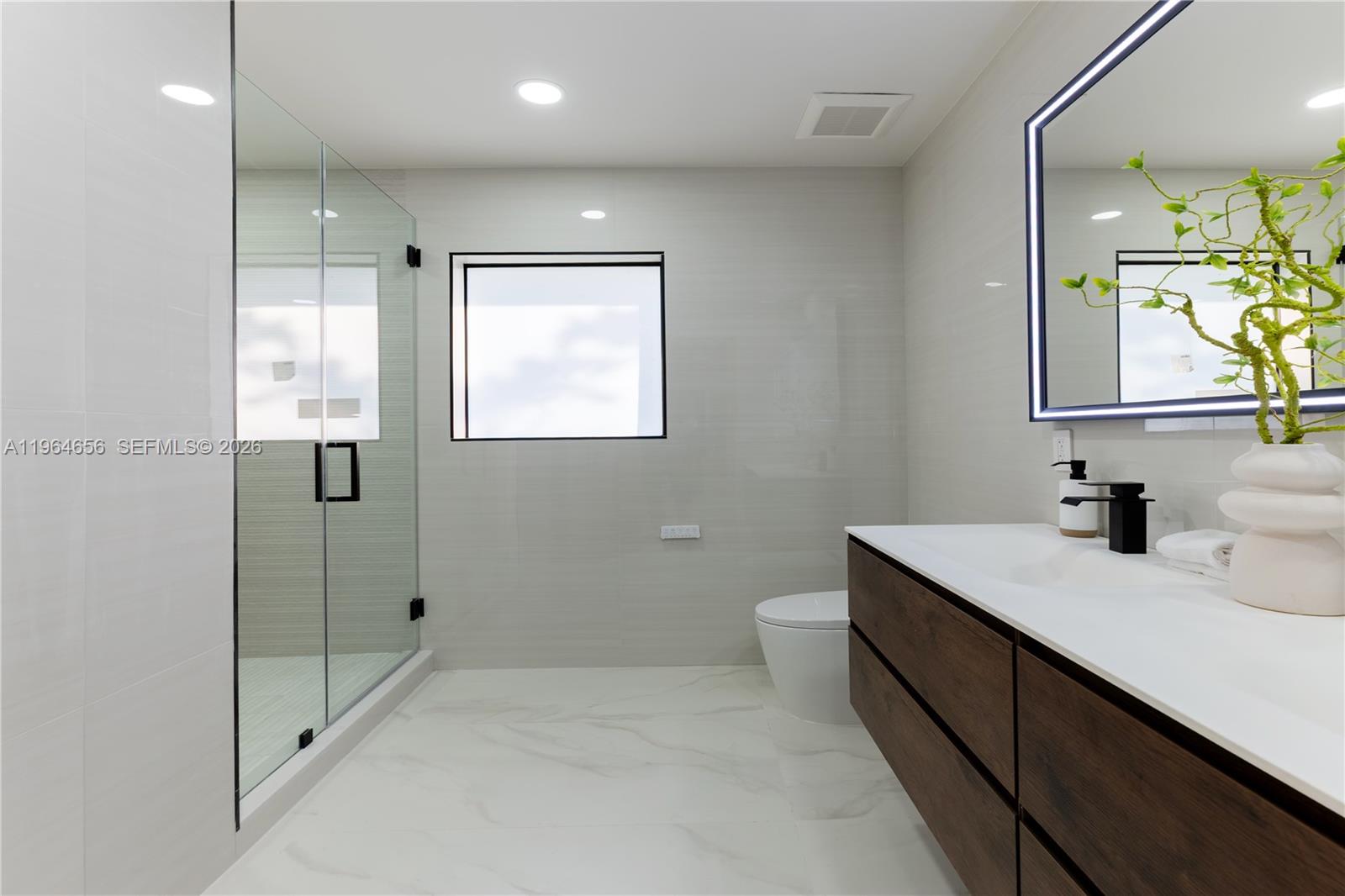 2415 NE 35th Dr Fort Lauderdale, FL 33308