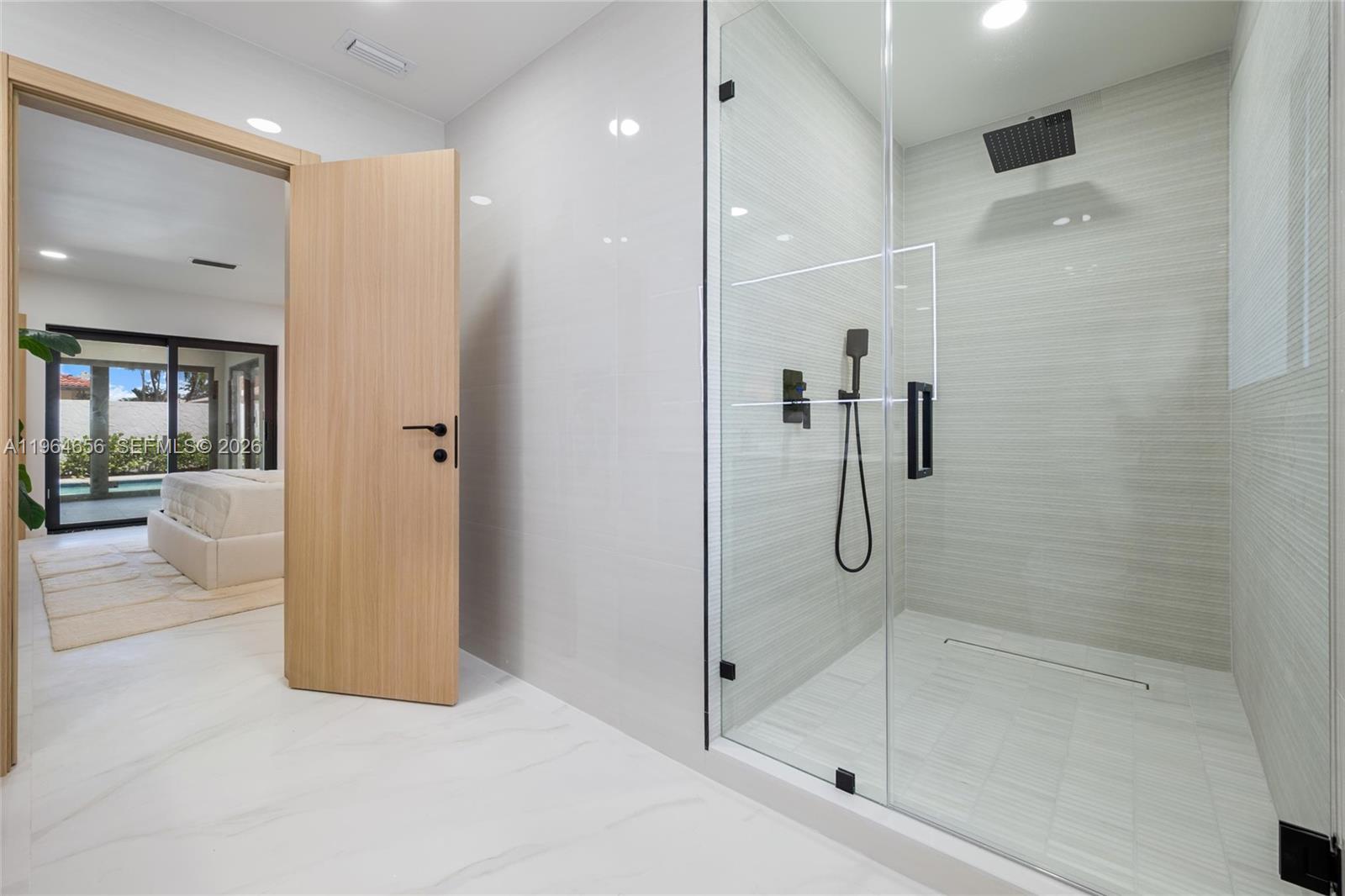 2415 NE 35th Dr Fort Lauderdale, FL 33308