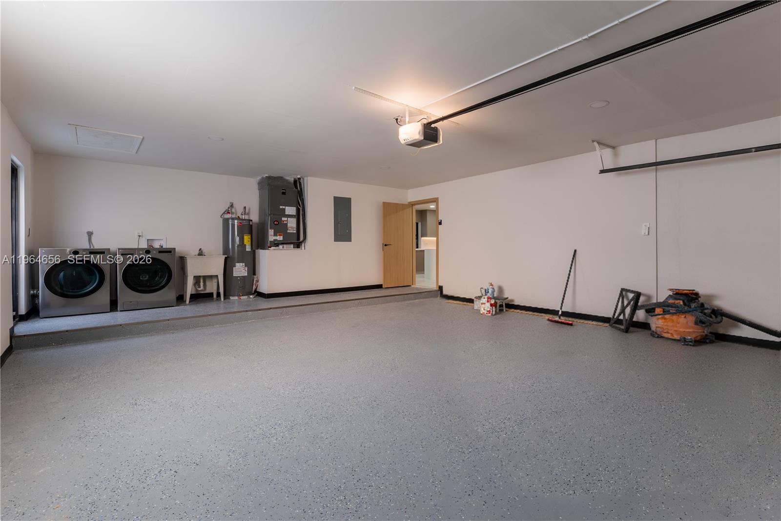 2415 NE 35th Dr Fort Lauderdale, FL 33308