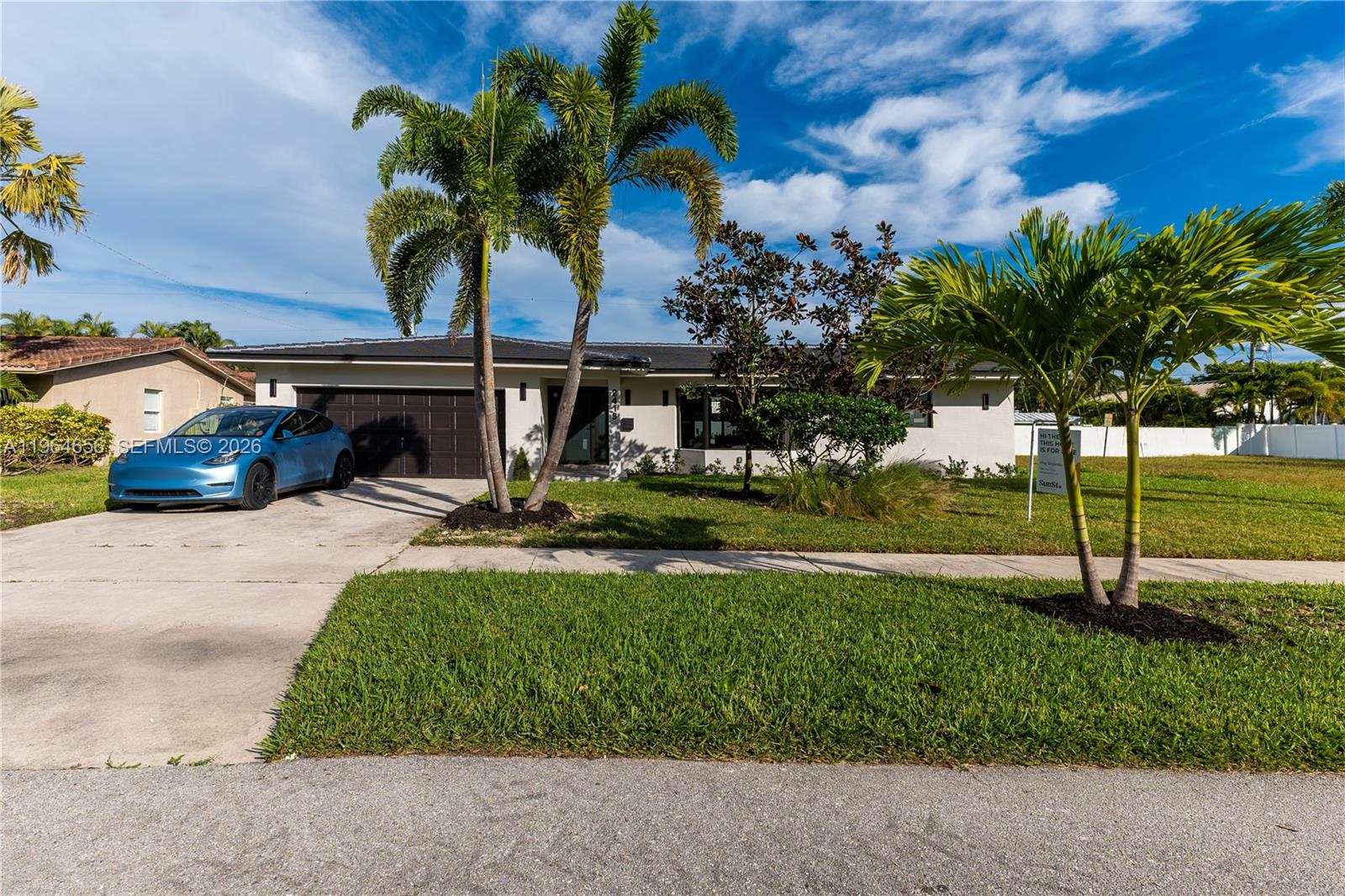 2415 NE 35th Dr Fort Lauderdale, FL 33308