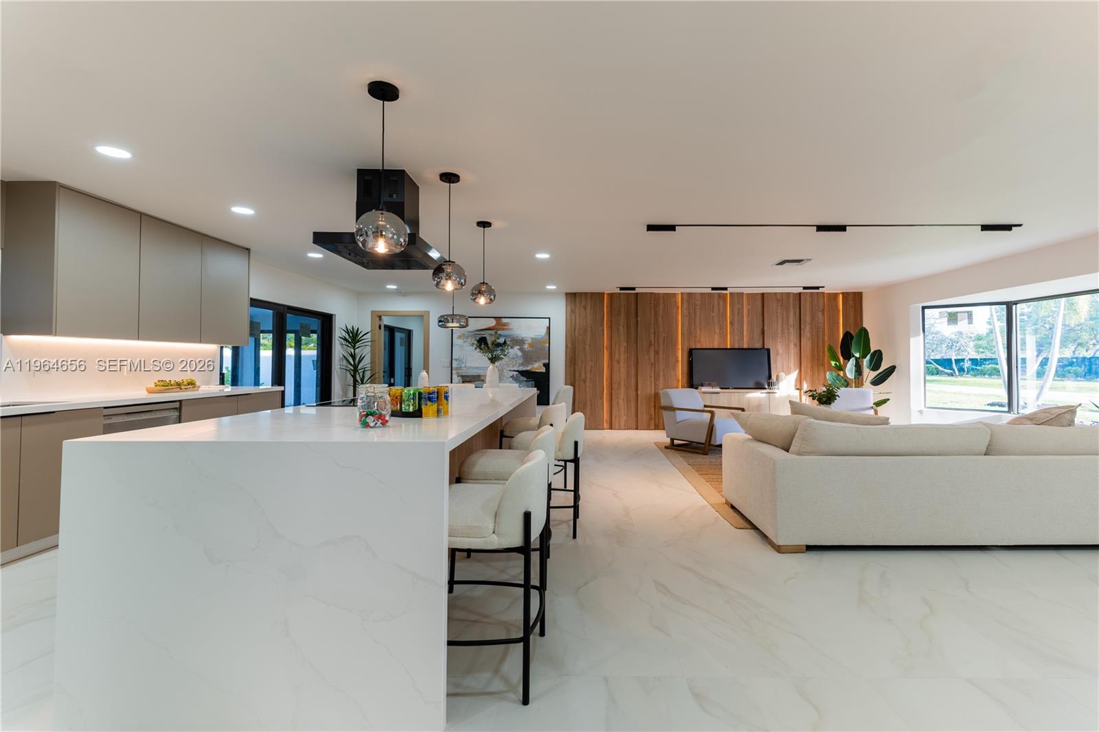 2415 NE 35th Dr Fort Lauderdale, FL 33308