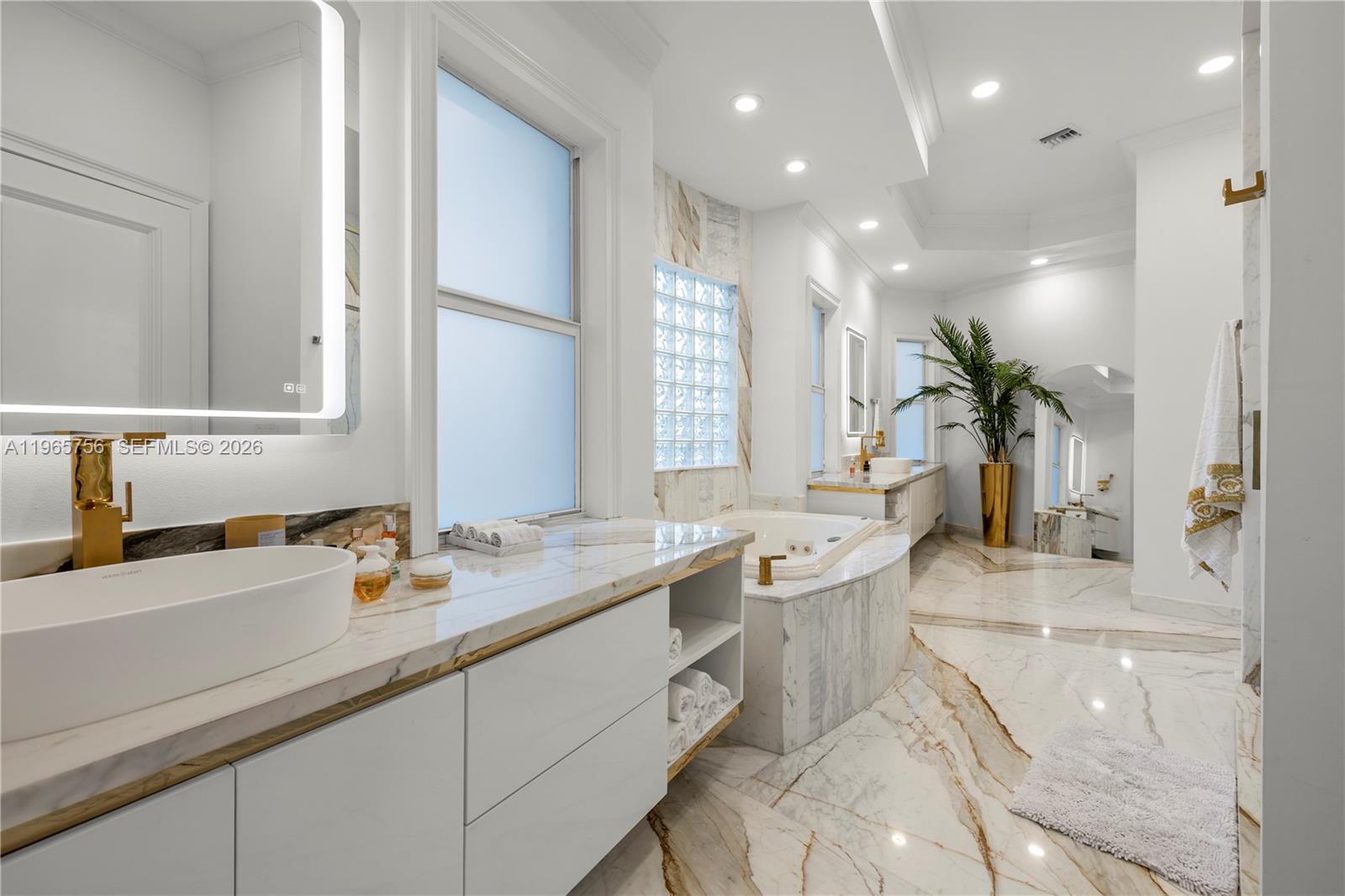 16479 NE 30th Ave North Miami Beach, FL 33160