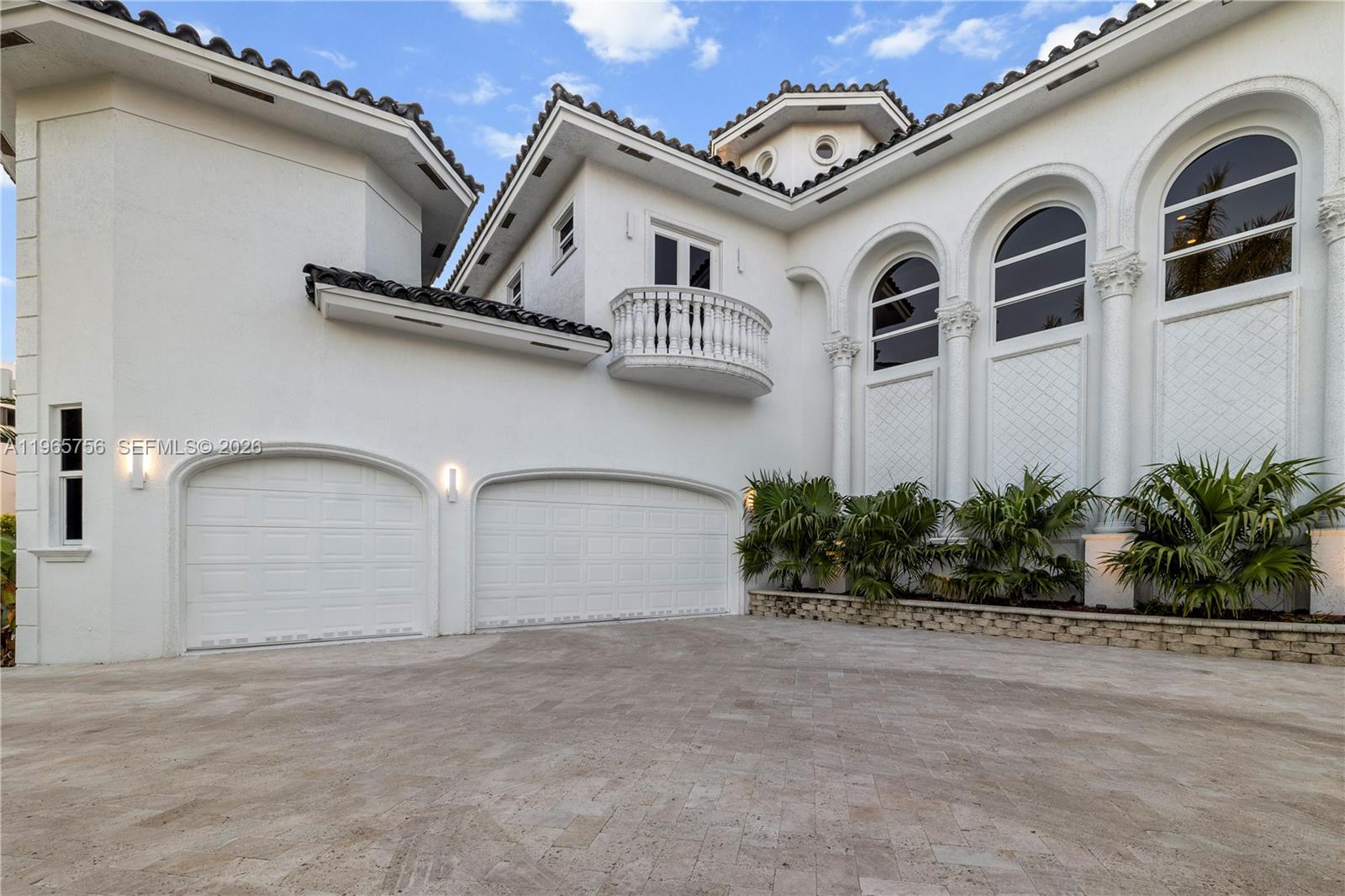 16479 NE 30th Ave North Miami Beach, FL 33160