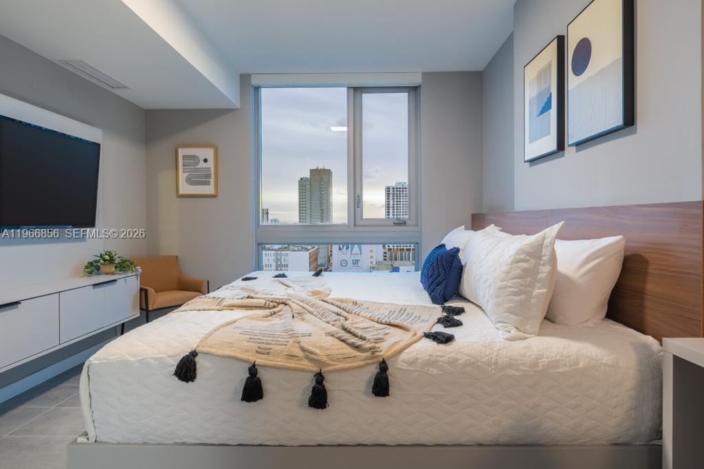 227 NE 2nd St #1905 Miami, FL 33132