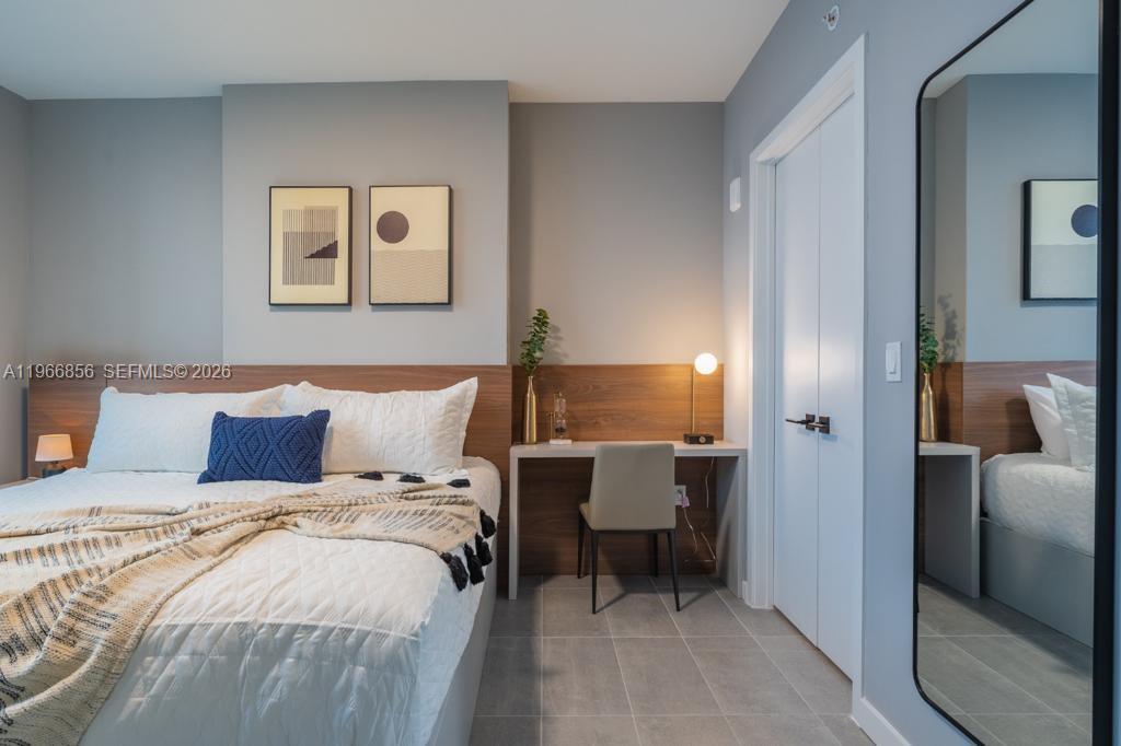 227 NE 2nd St #1905 Miami, FL 33132