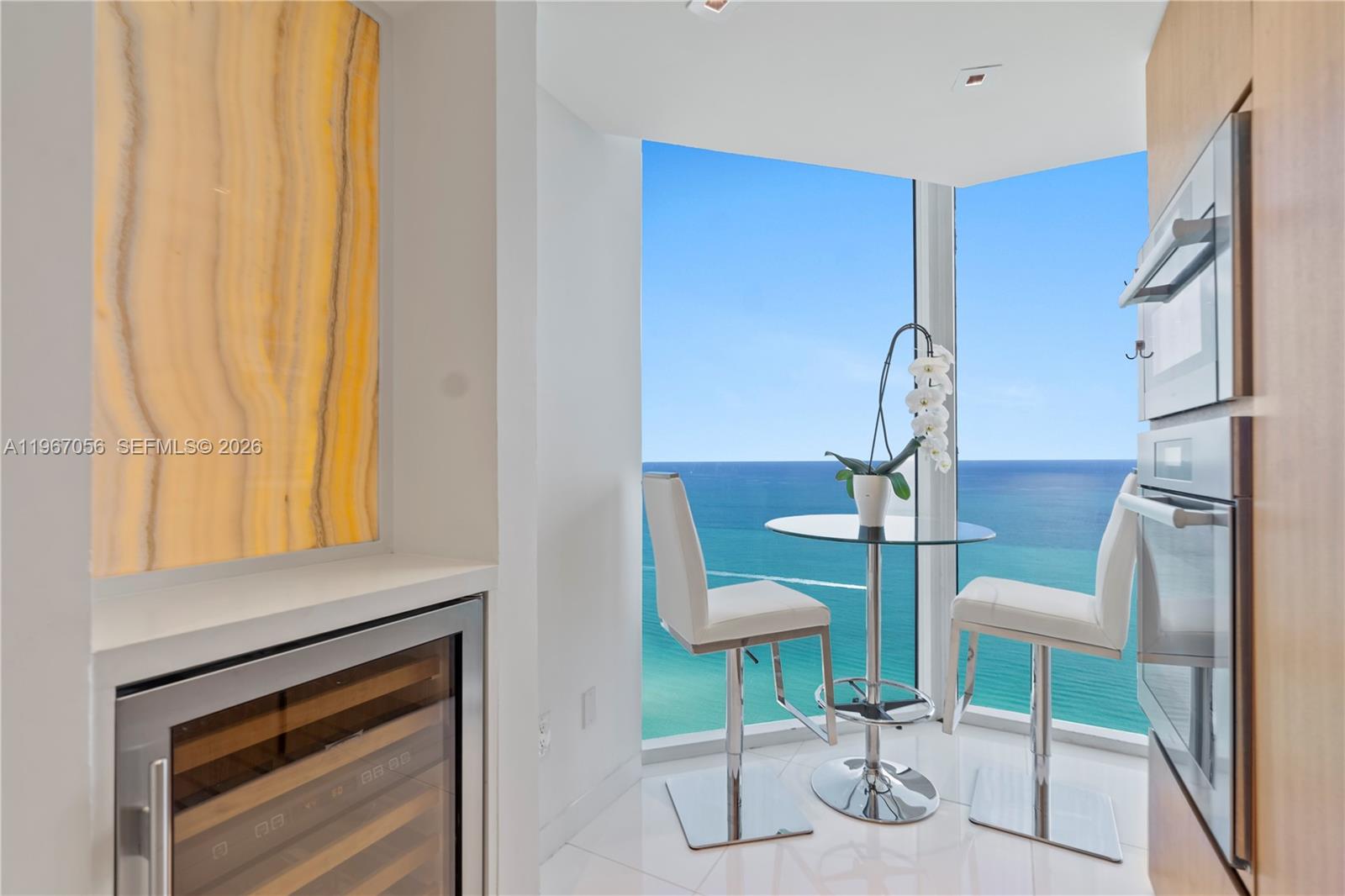 image Blue Diamond10