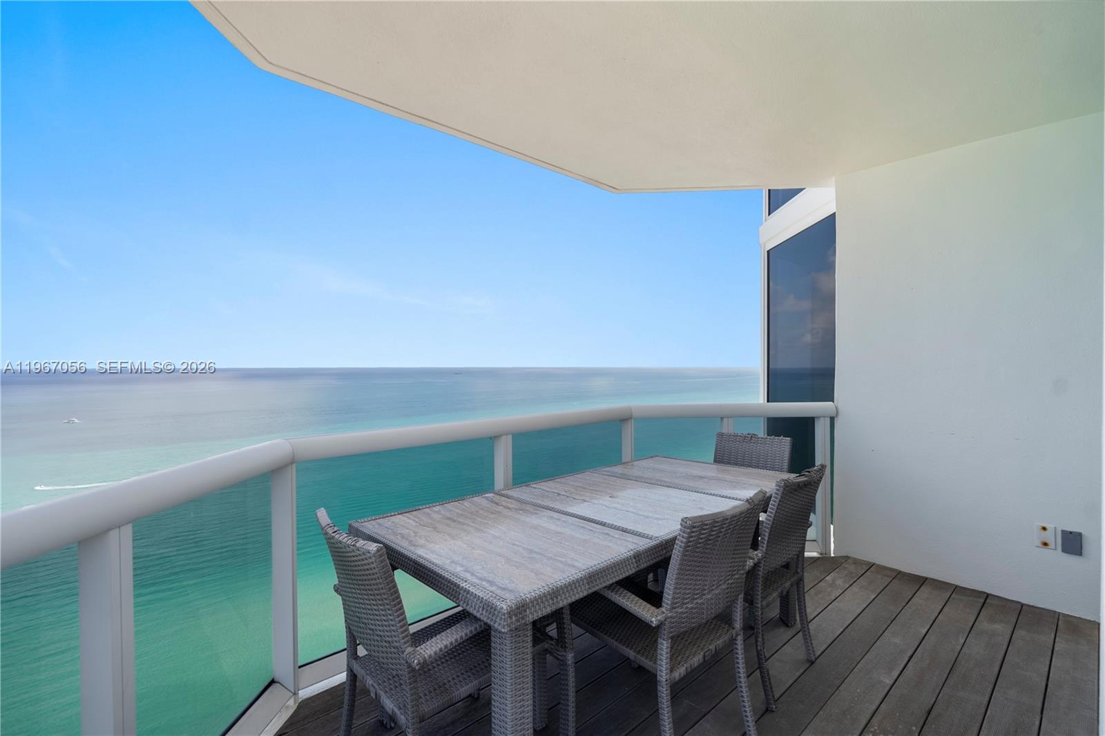 image Blue Diamond37