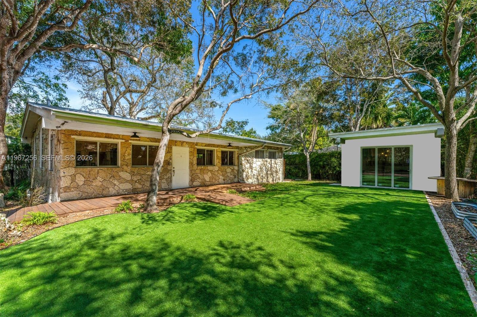 7031 SW 63rd Ct South Miami, FL 33143