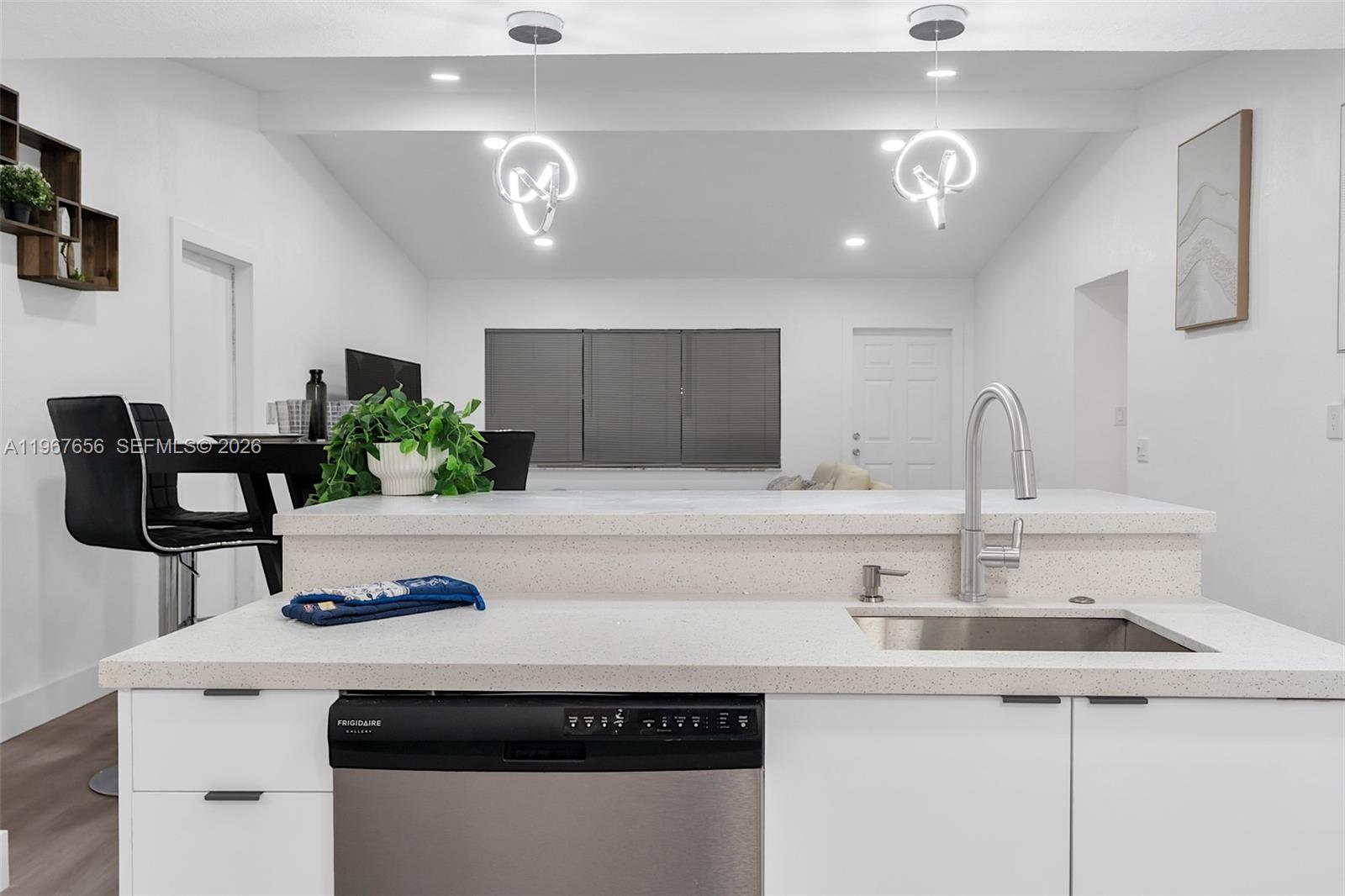 658 SW 1st Ct Boynton Beach, FL 33426