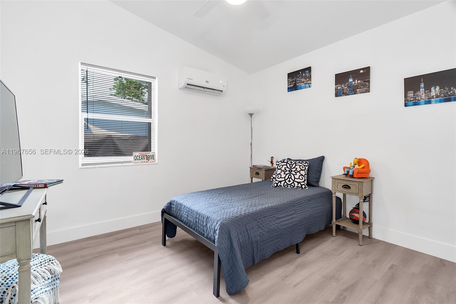 658 SW 1st Ct Boynton Beach, FL 33426