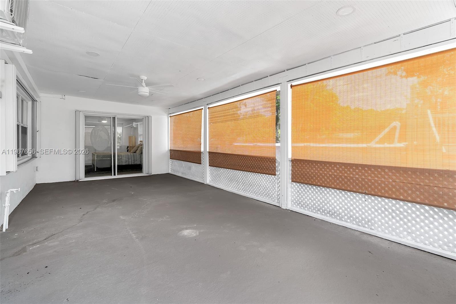 658 SW 1st Ct Boynton Beach, FL 33426