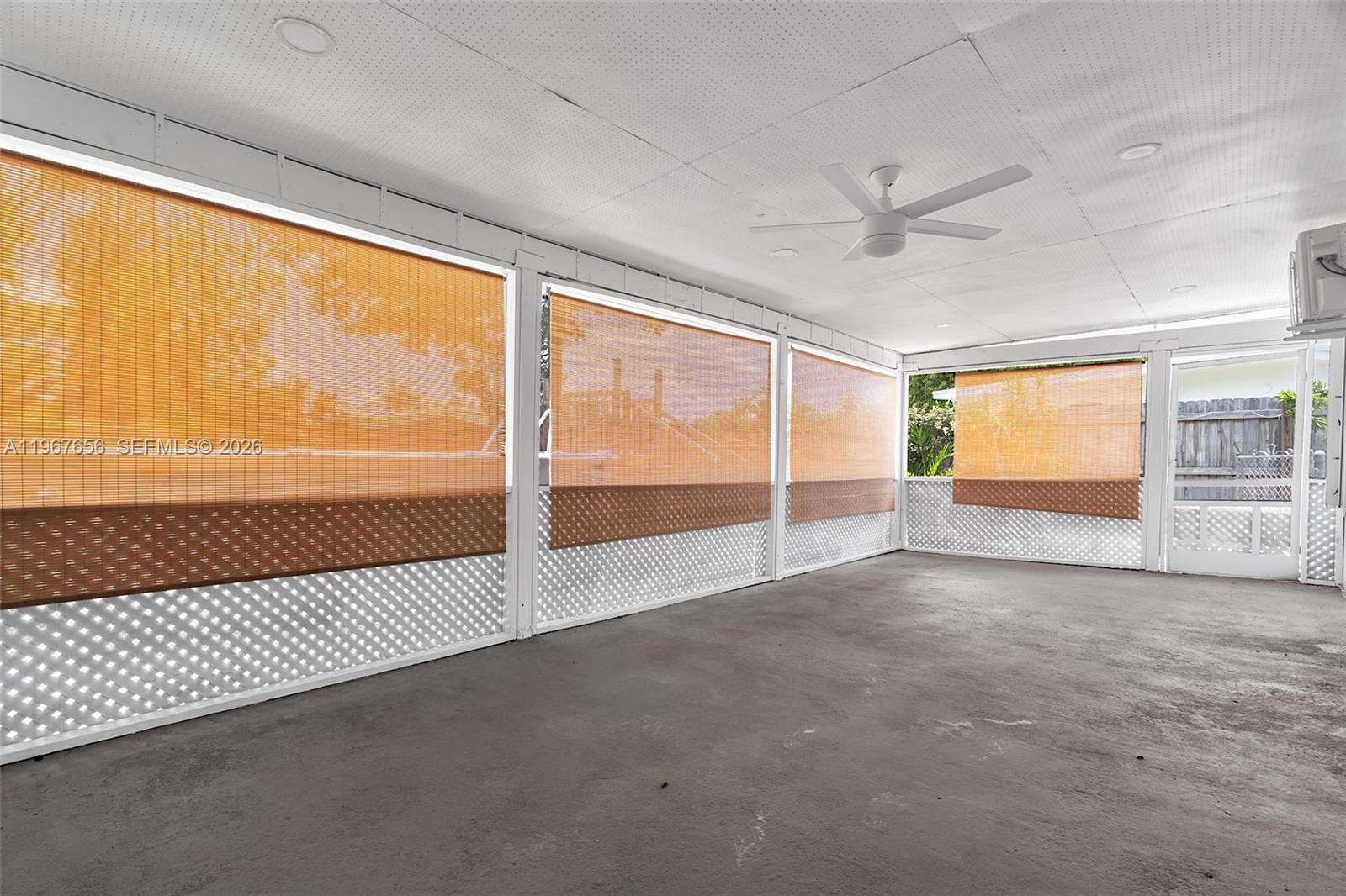 658 SW 1st Ct Boynton Beach, FL 33426