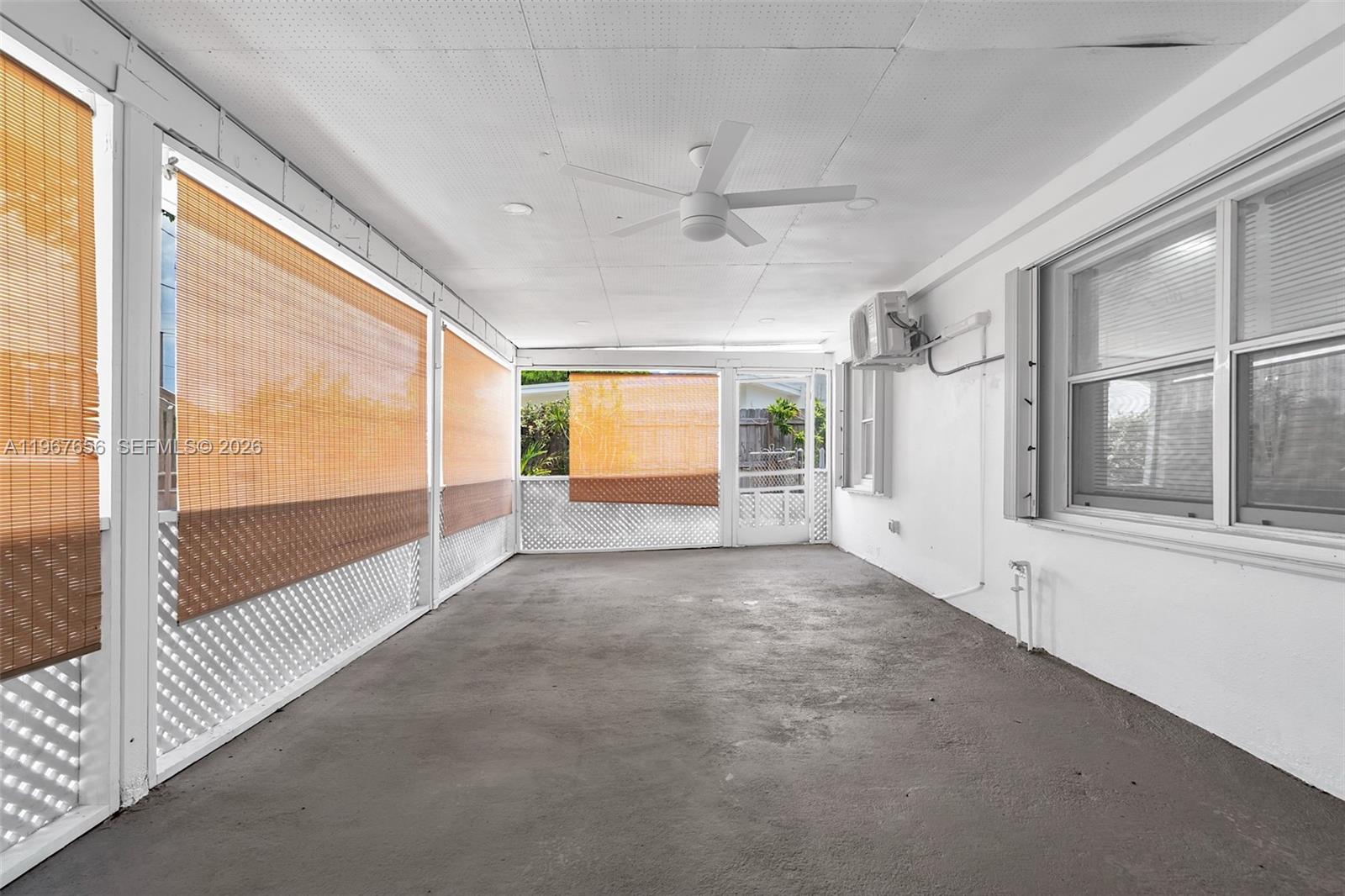 658 SW 1st Ct Boynton Beach, FL 33426