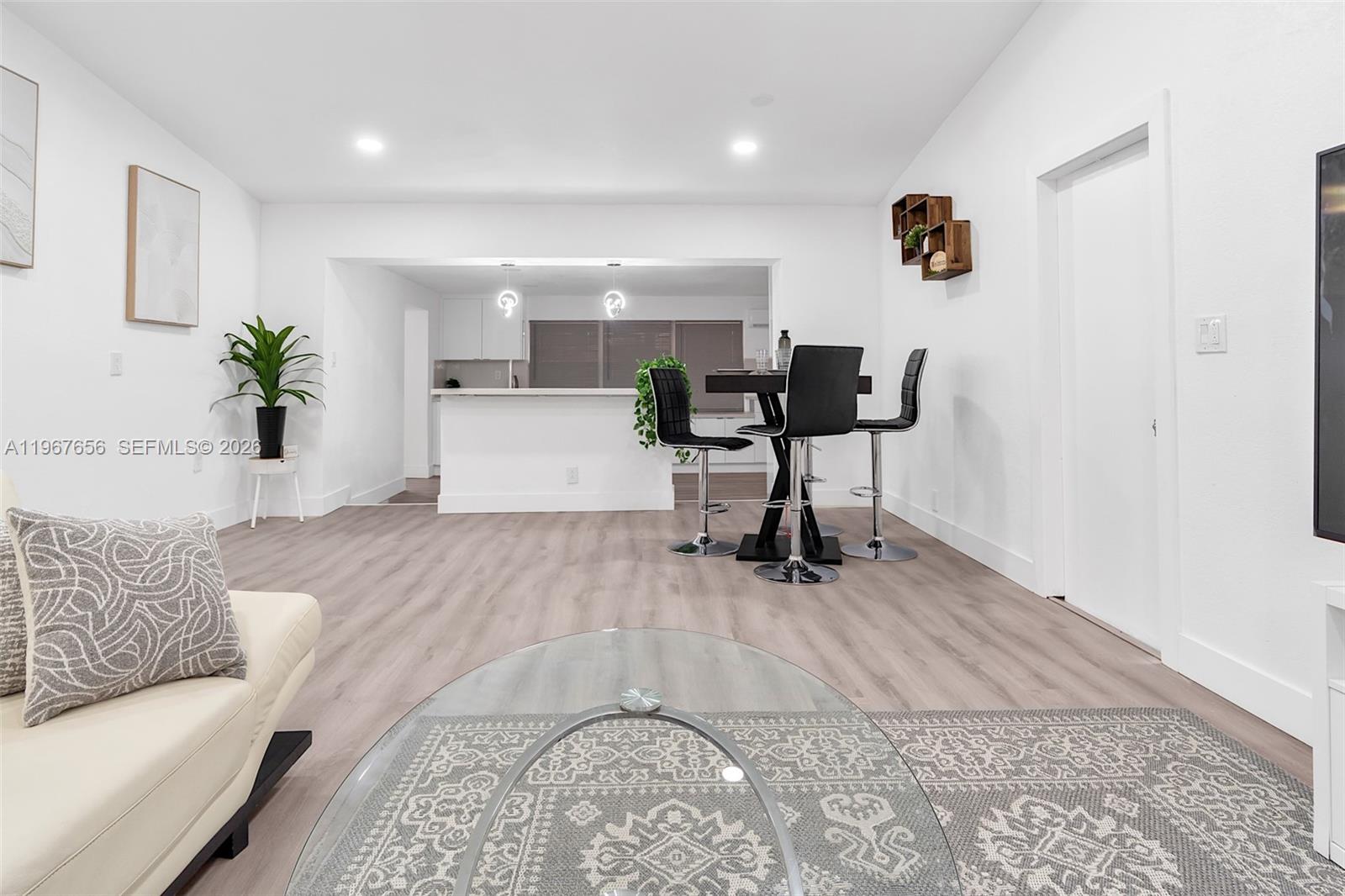 658 SW 1st Ct Boynton Beach, FL 33426