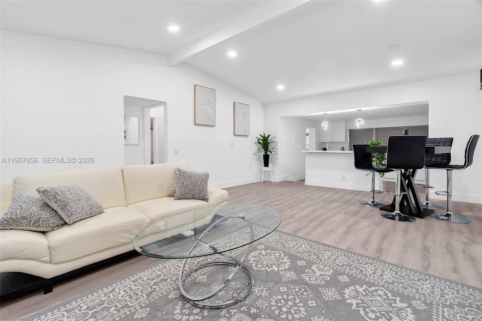 658 SW 1st Ct Boynton Beach, FL 33426