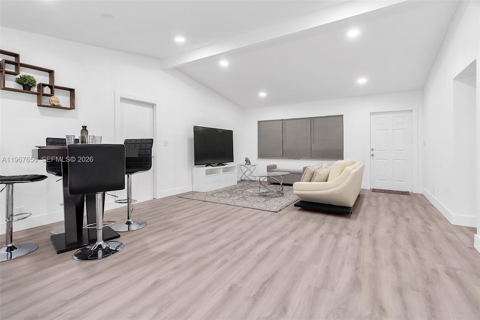 658 SW 1st Ct Boynton Beach, FL 33426