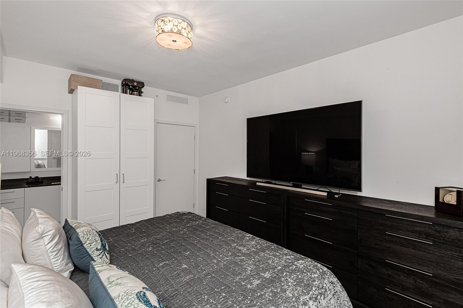 999 SW 1st Ave #3215 Miami, FL 33130