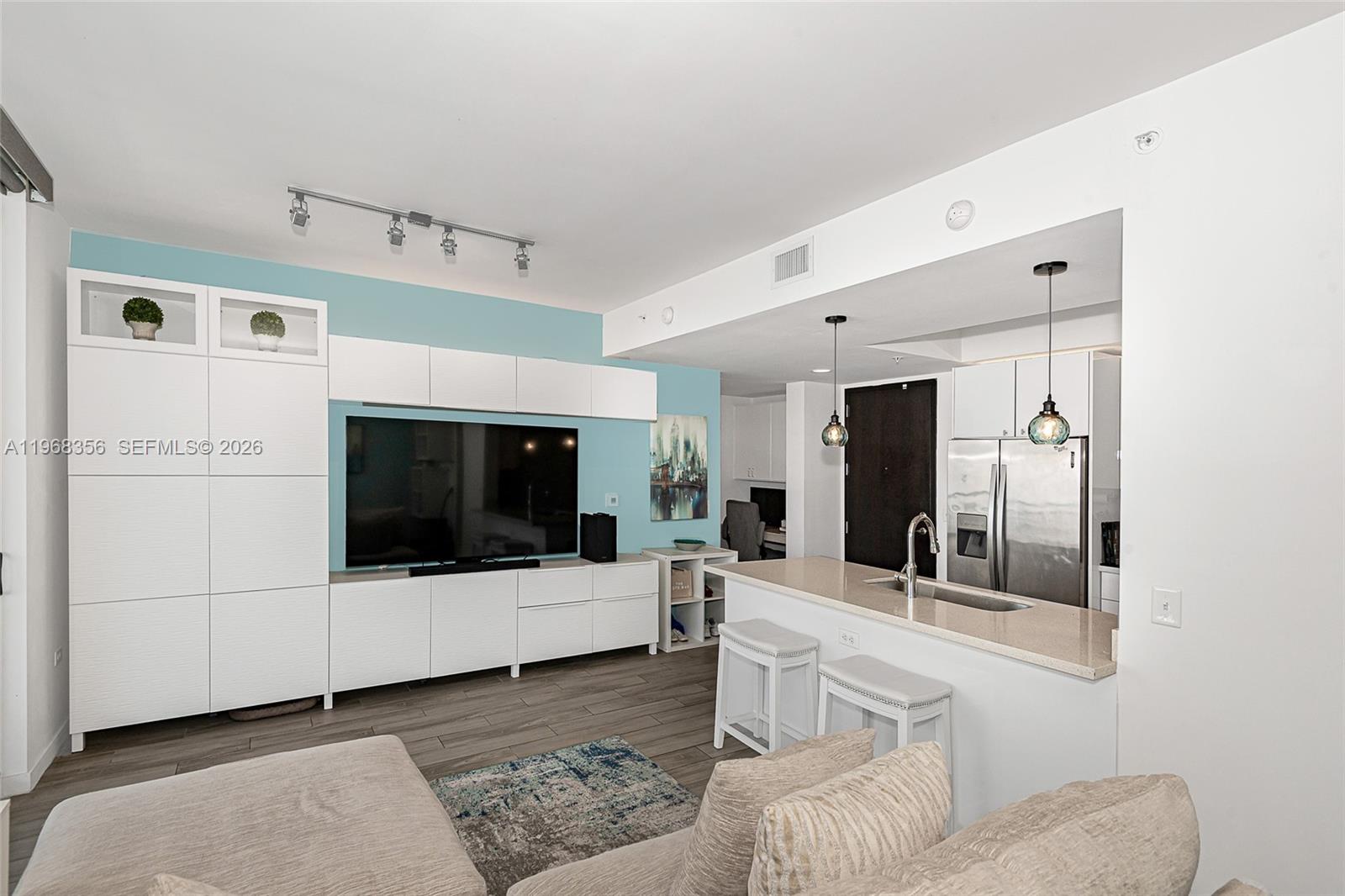 999 SW 1st Ave #3215 Miami, FL 33130