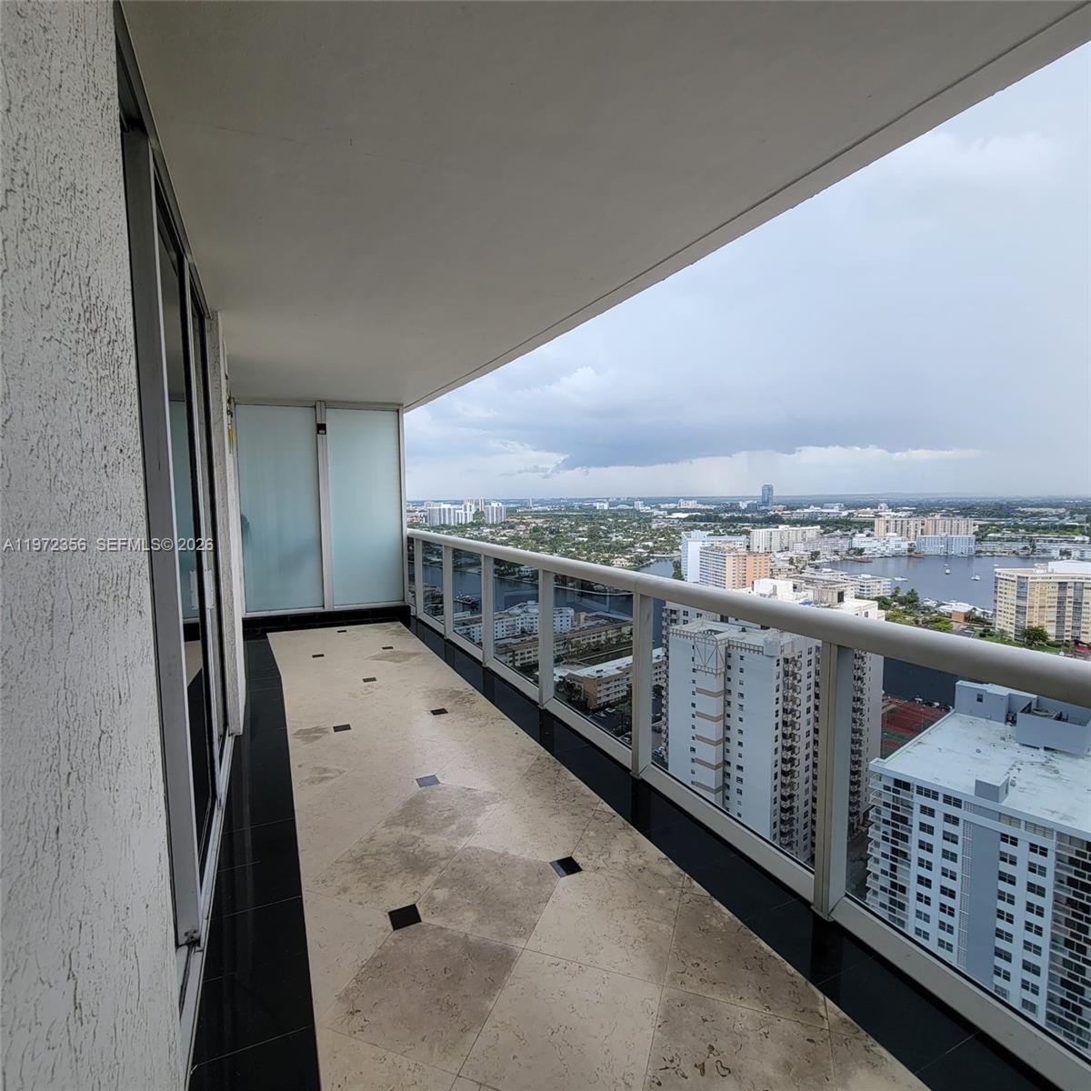 1850 S Ocean Dr #3007 Hallandale Beach, FL 33009
