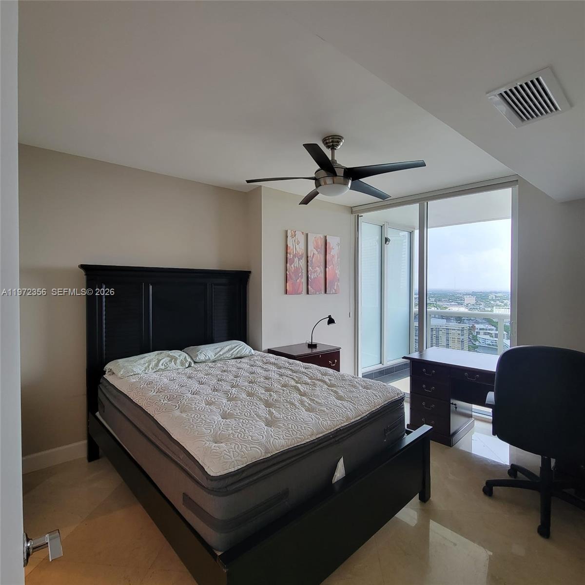 1850 S Ocean Dr #3007 Hallandale Beach, FL 33009