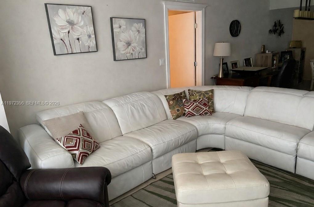 1850 S Ocean Dr #3007 Hallandale Beach, FL 33009