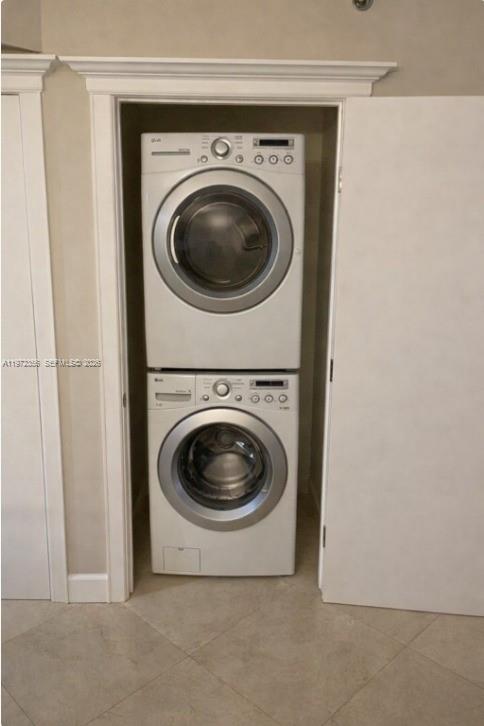 1850 S Ocean Dr #3007 Hallandale Beach, FL 33009