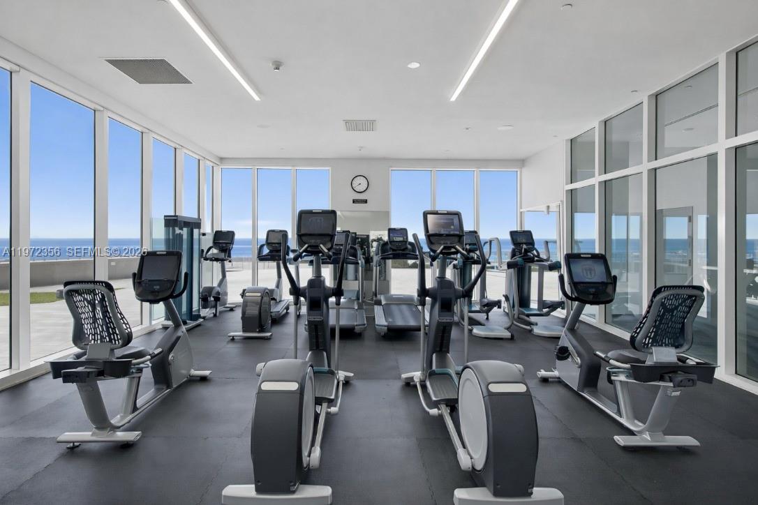 1850 S Ocean Dr #3007 Hallandale Beach, FL 33009