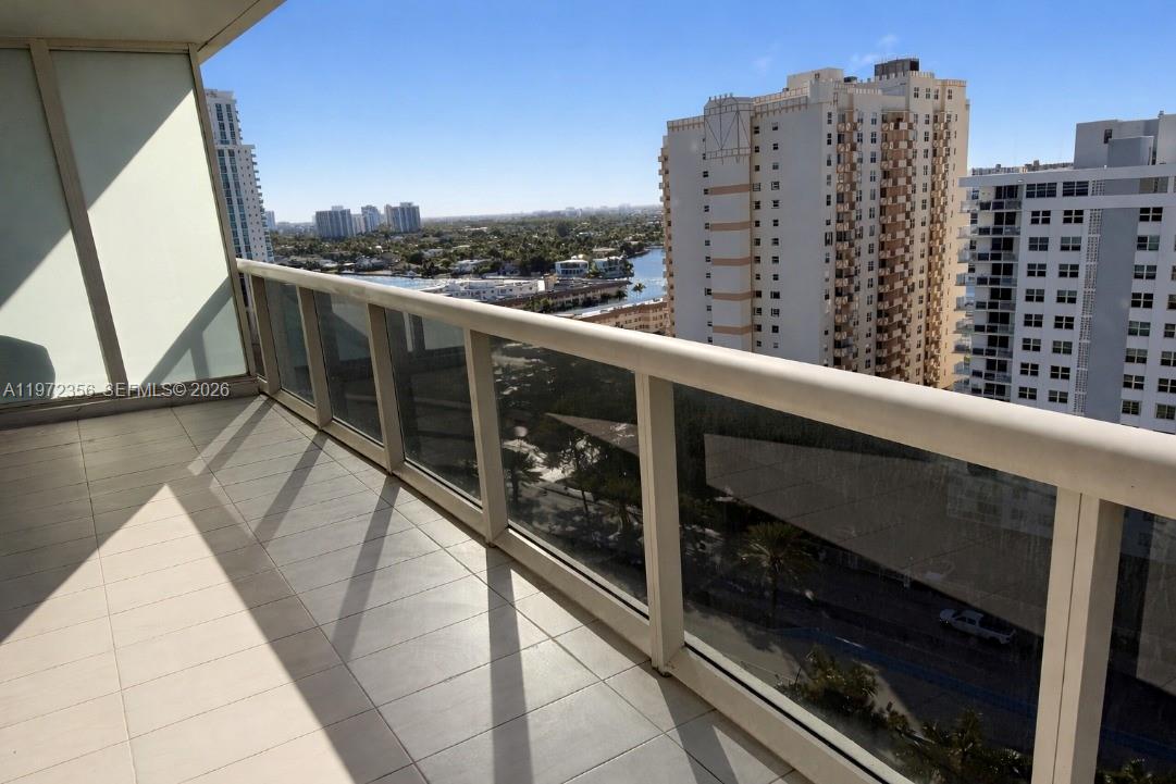 1850 S Ocean Dr #3007 Hallandale Beach, FL 33009