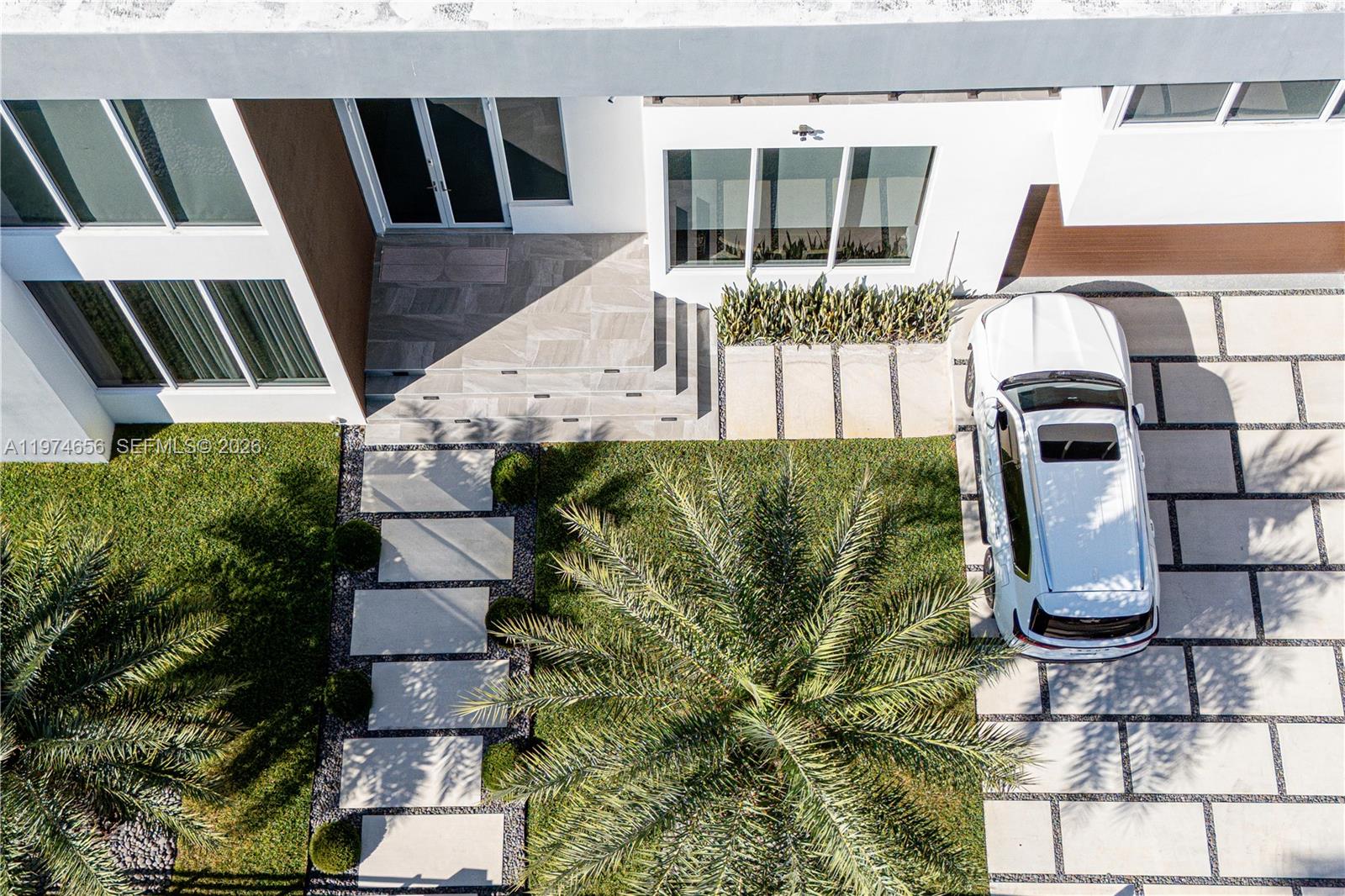 10181 NW 27th St Doral, FL 33172