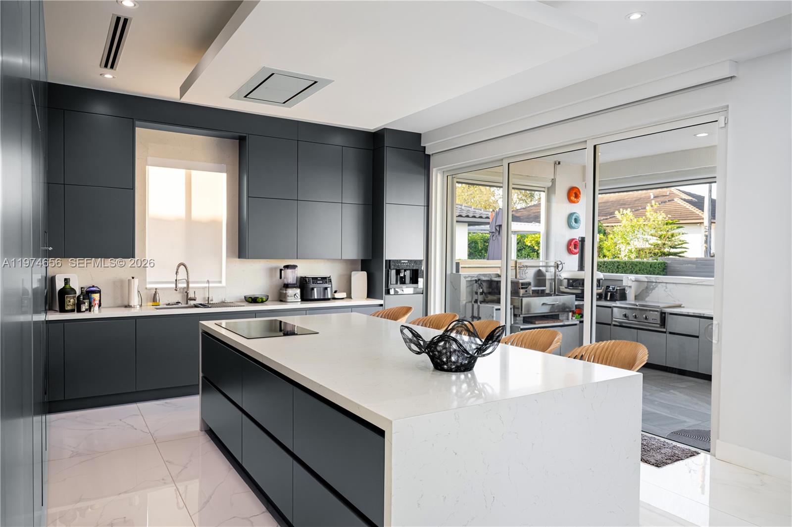 10181 NW 27th St Doral, FL 33172