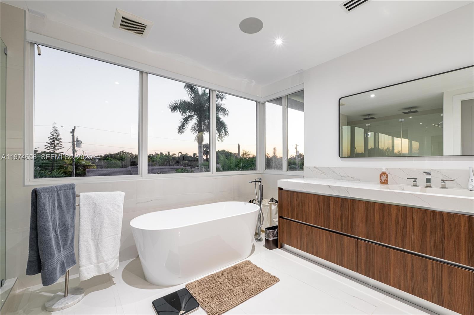 10181 NW 27th St Doral, FL 33172