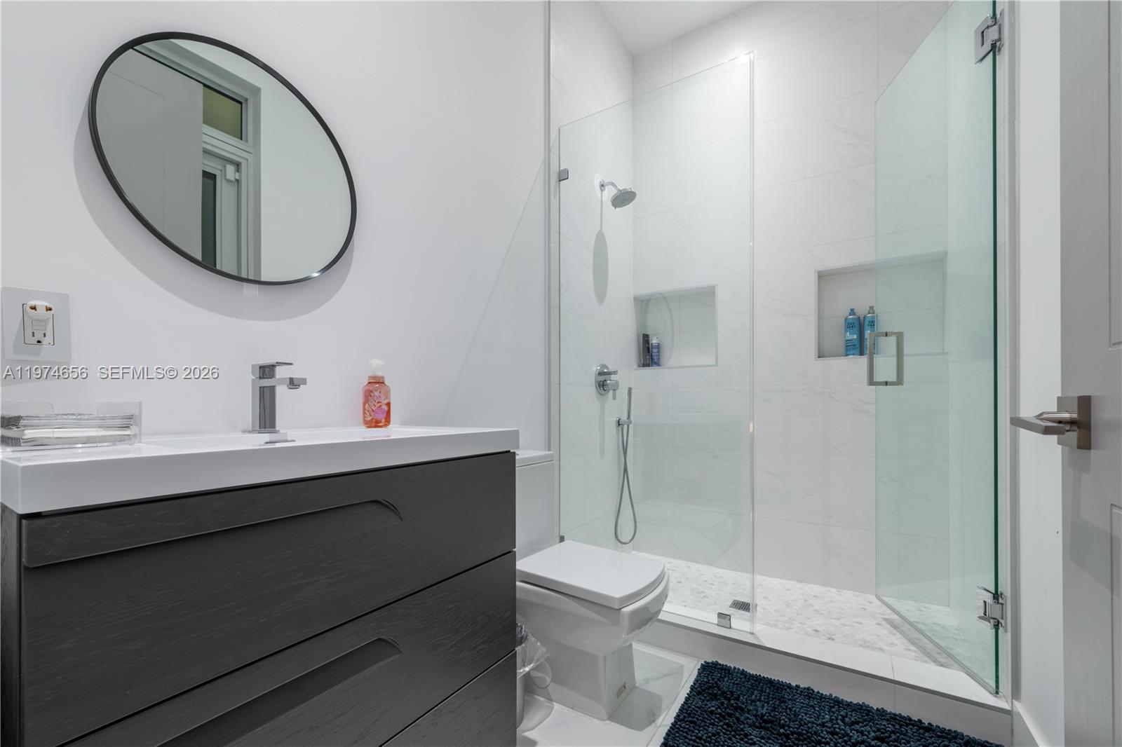 10181 NW 27th St Doral, FL 33172