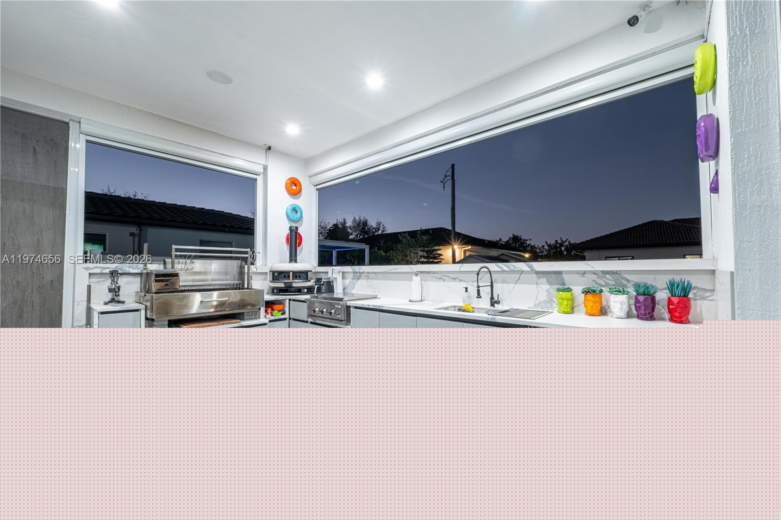 10181 NW 27th St Doral, FL 33172