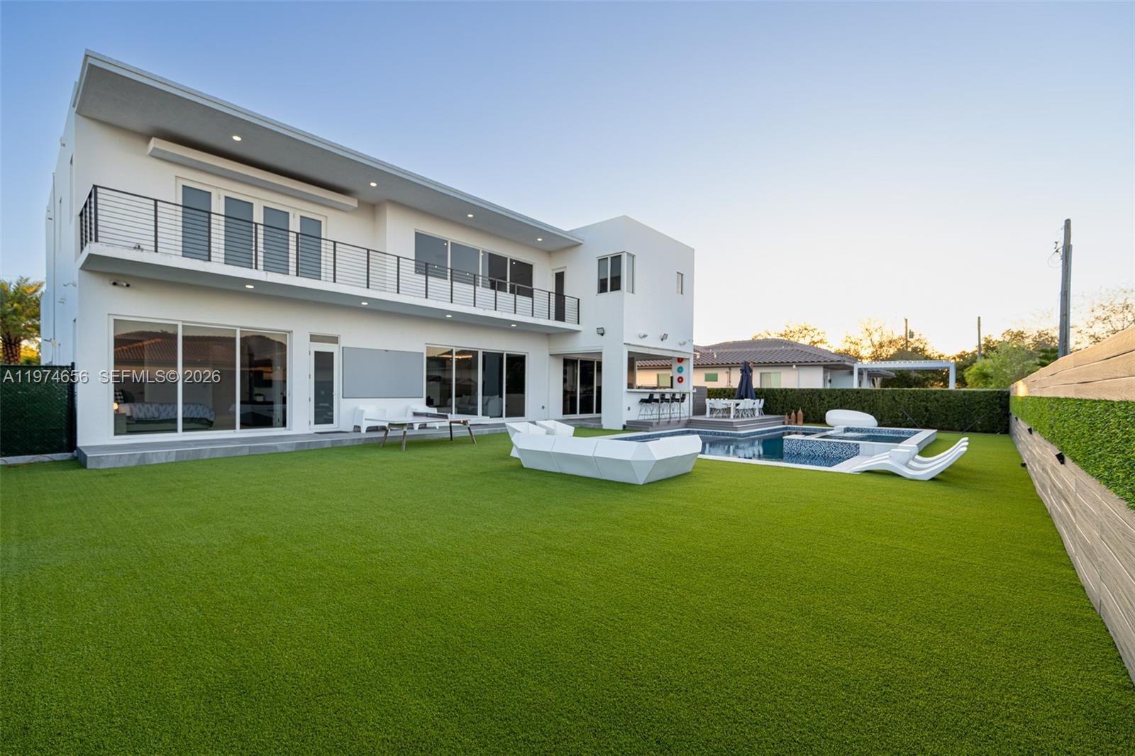 10181 NW 27th St Doral, FL 33172