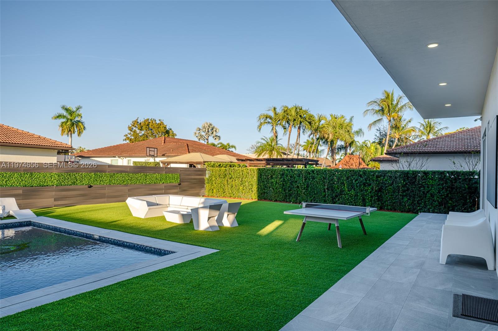 10181 NW 27th St Doral, FL 33172