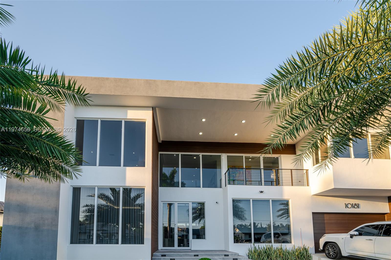 10181 NW 27th St Doral, FL 33172