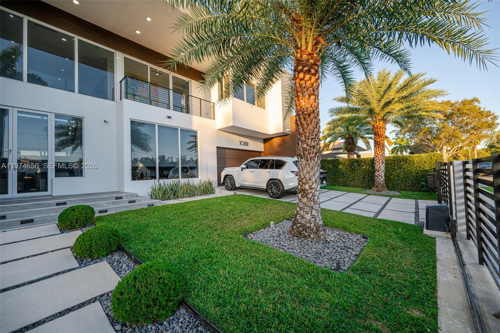 10181 NW 27th St Doral, FL 33172