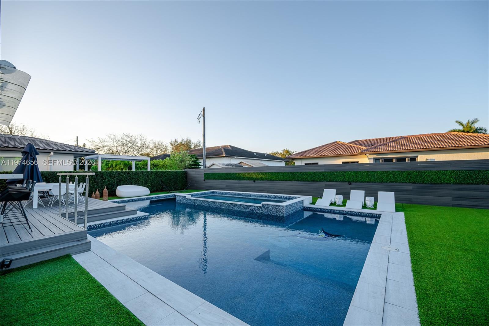 10181 NW 27th St Doral, FL 33172