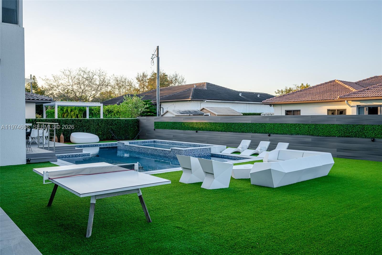 10181 NW 27th St Doral, FL 33172