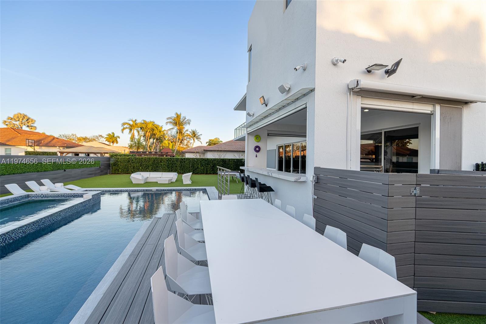 10181 NW 27th St Doral, FL 33172