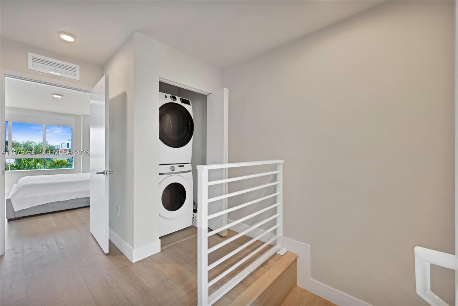 2535 NE 193rd St #3209 Miami, FL 33180