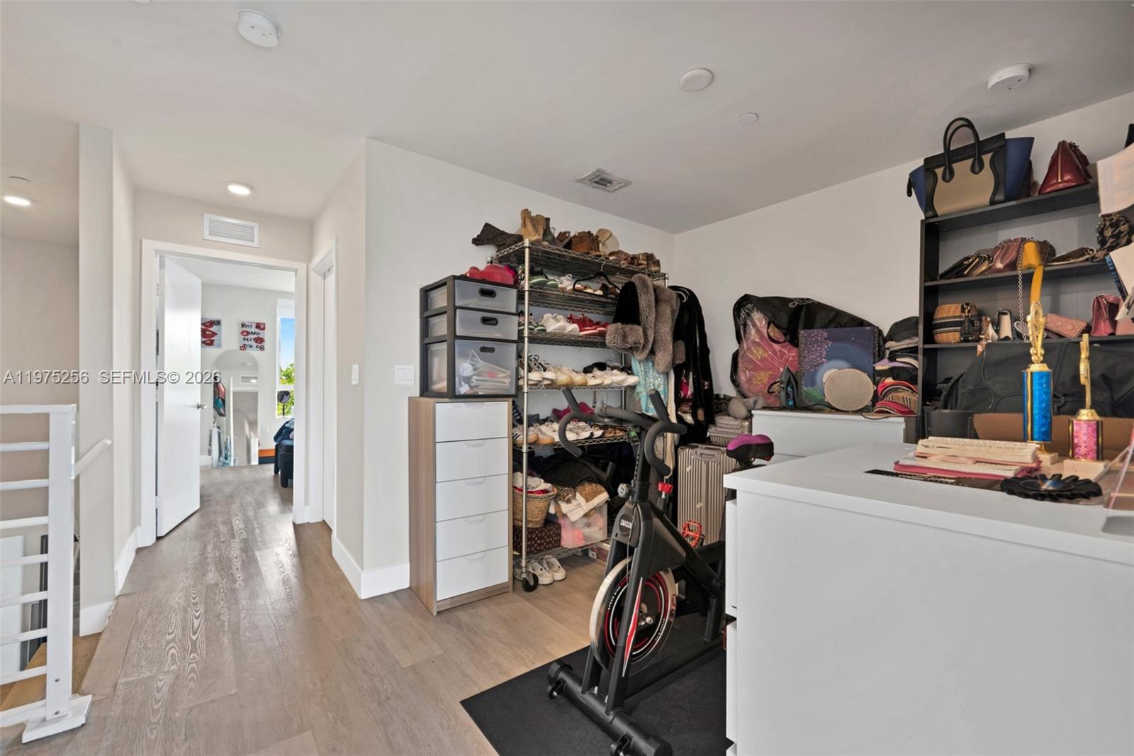 2535 NE 193rd St #3209 Miami, FL 33180