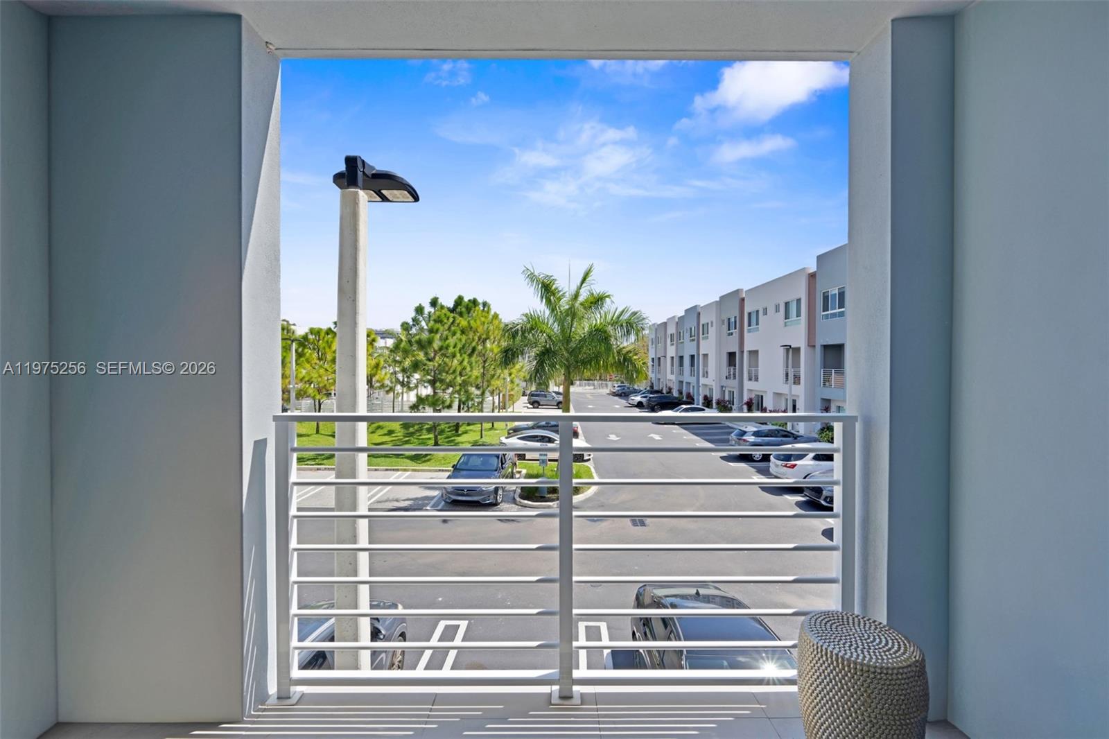 2535 NE 193rd St #3209 Miami, FL 33180