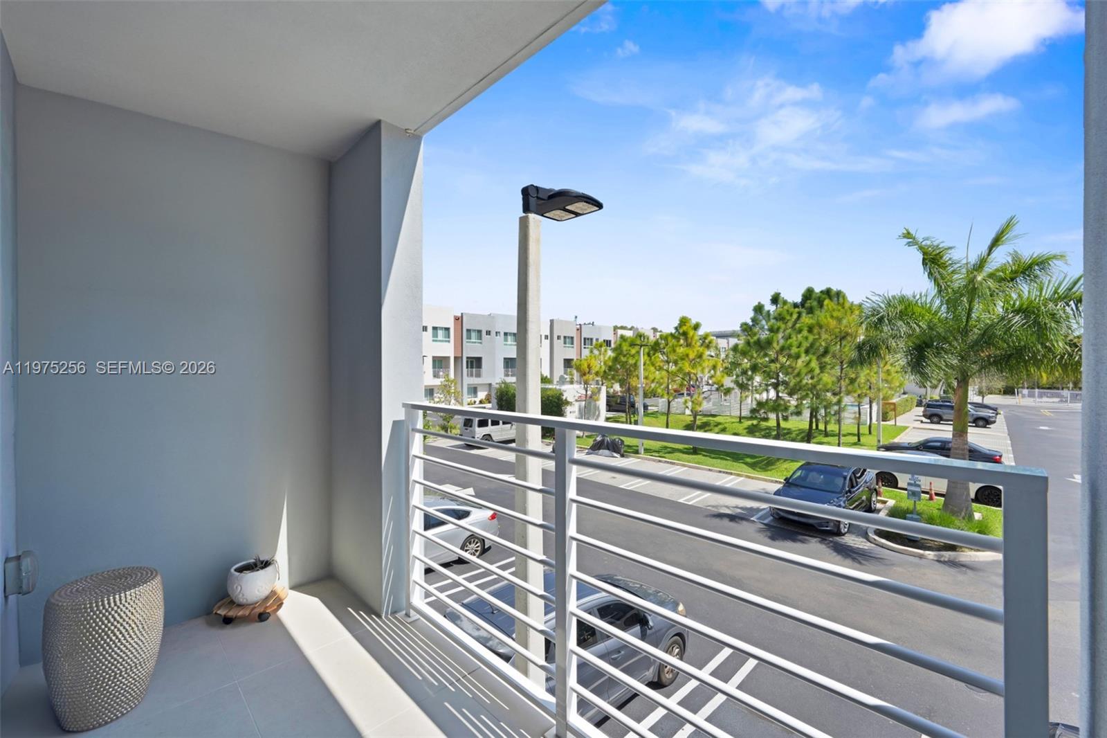 2535 NE 193rd St #3209 Miami, FL 33180