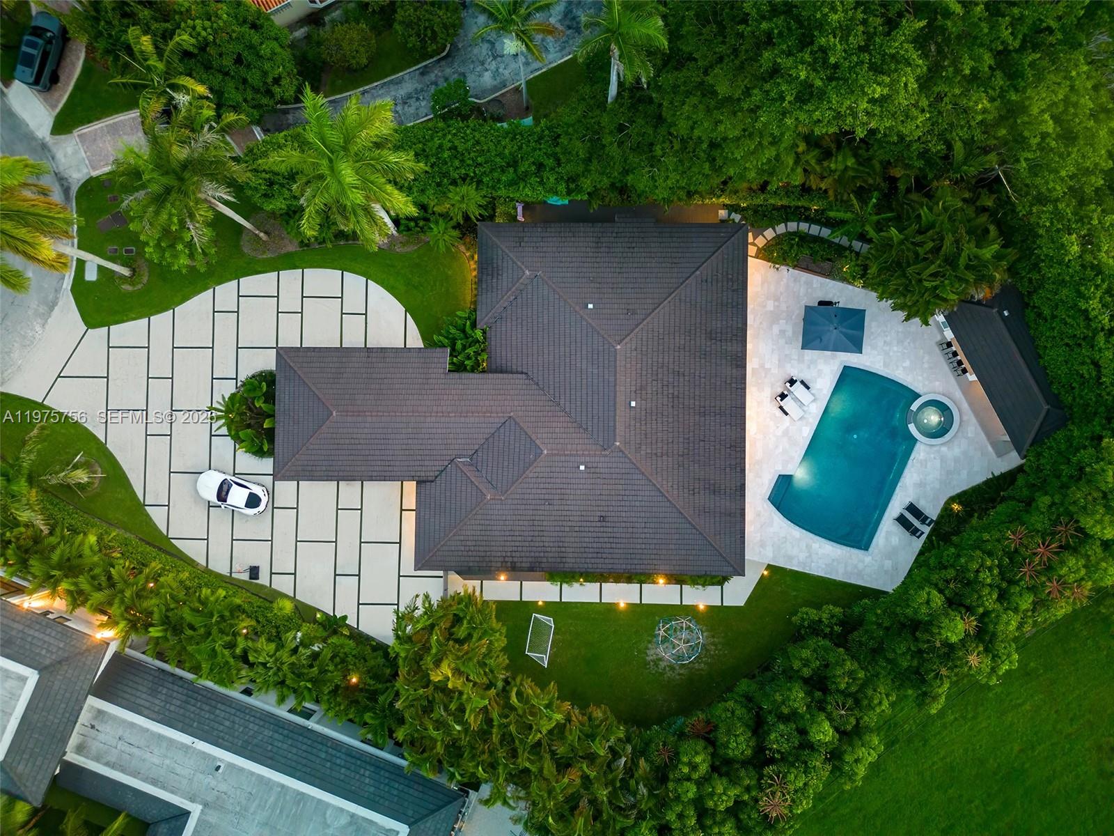 4800 Bay Pt Rd Miami, FL 33137